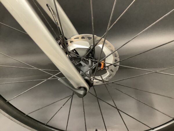NEW Lapierre Xelius SL 7.0 Ultegra 8170 Di2 Disc Carbon Road Bike 2023 - Medium - Image 5