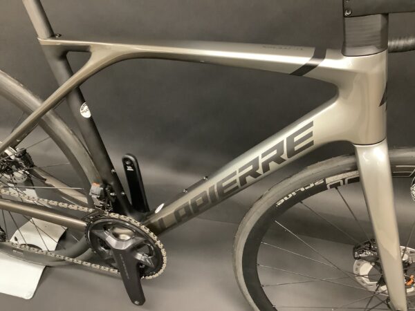 NEW Lapierre Xelius SL 7.0 Ultegra 8170 Di2 Disc Carbon Road Bike 2023 - Medium - Image 12
