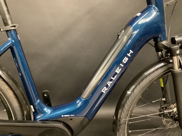 NEW Raleigh Motus Tour + Hub Gear Low Step Electric Bike 2020 - Medium - 0 Miles! - Image 7