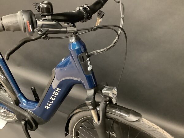 NEW Raleigh Motus Tour + Hub Gear Low Step Electric Bike 2020 - Medium - 0 Miles! - Image 4