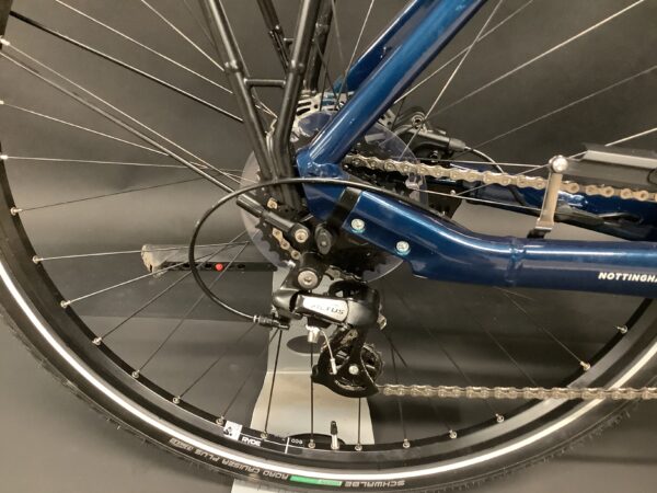 Ex-Demo Raleigh Motus Tour + Derailleur Low Step Electric Hybrid Bike 2021 - Large - Image 9