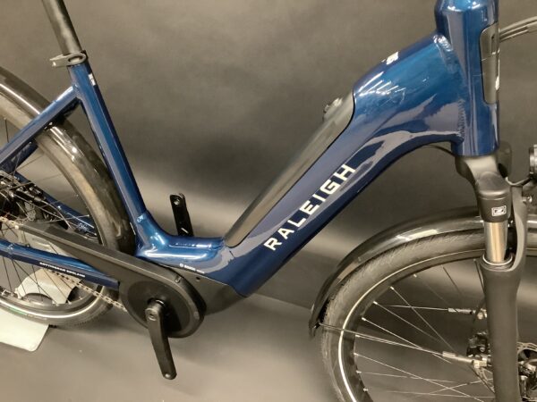 NEW Raleigh Motus Tour + Hub Gear Low Step Electric Bike 2020 - Medium - 0 Miles! - Image 14