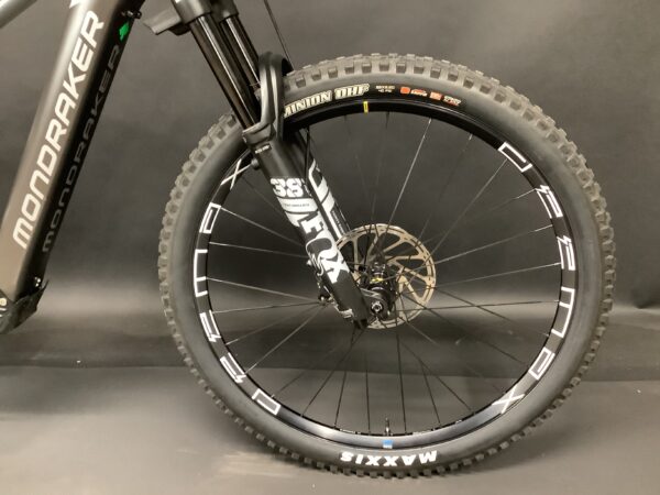 Mondraker Crafty Carbon R Full Suspension E-MTB 2022 - Medium - 991 Miles - Image 5