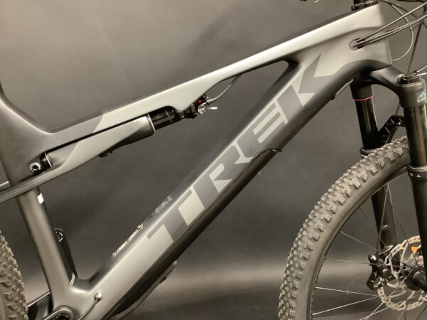 NEW Ex-Display Trek E-Caliber 9.6 Gen 2 Full Suspension E-MTB 2022 - XL - Image 7