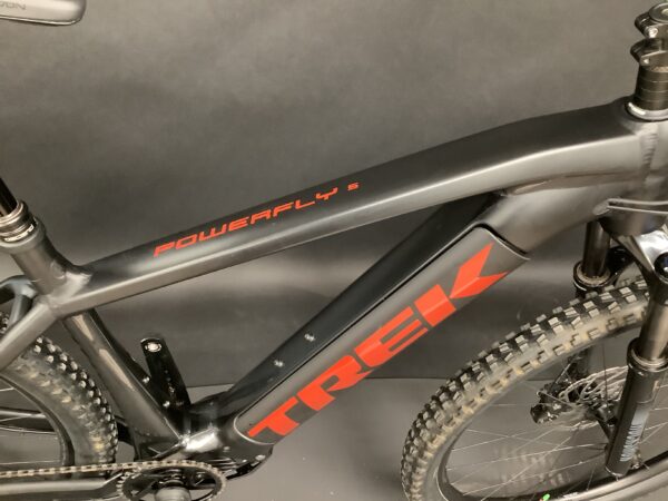 Trek Powerfly 5 HT E-MTB 2022 - Large - 141 Miles! - Image 3
