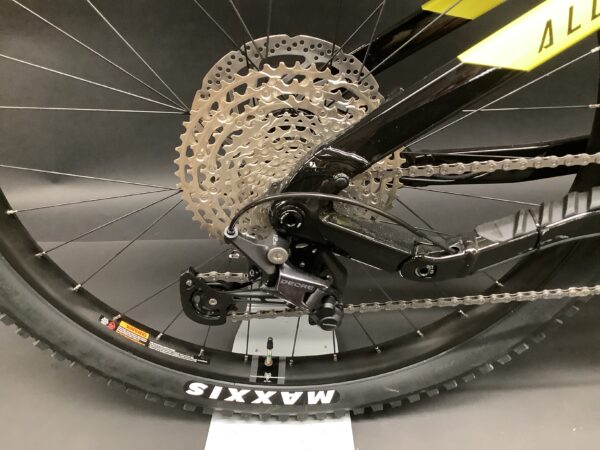 NEW Haibike AllMtn 3 FS E-MTB 720wh 2023 - Large - 0 Miles! - Image 9