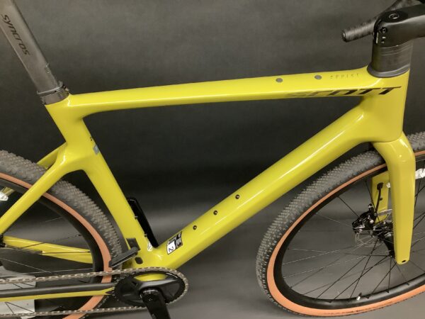Scott Addict Gravel 20 Rival AXS Disc Carbon Bike 2023 - Medium - Image 2