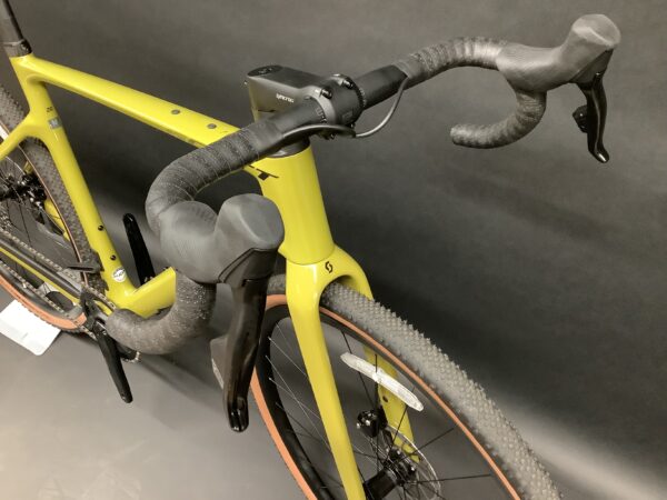 Scott Addict Gravel 20 Rival AXS Disc Carbon Bike 2023 - Medium - Image 3