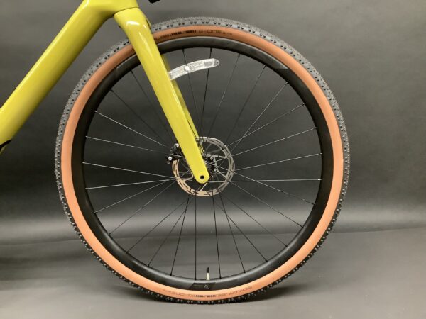 Scott Addict Gravel 20 Rival AXS Disc Carbon Bike 2023 - Medium - Image 4