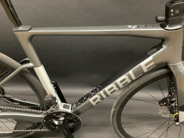Ribble Endurance SL E Enthusiast Di2 Carbon Disc E-Road Bike 2022 - Medium - Image 2