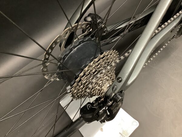 Ribble Endurance SL E Enthusiast Di2 Carbon Disc E-Road Bike 2022 - Medium - Image 9