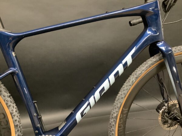 Giant Revolt Advanced Pro 0 GRX Di2 Disc Carbon Gravel Bike 2022 - Medium - Image 5