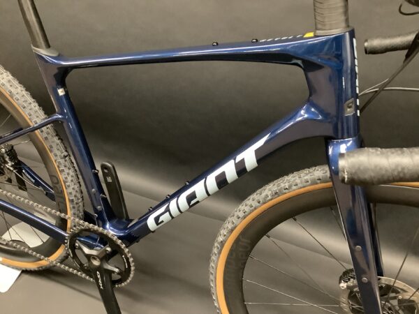 Giant Revolt Advanced Pro 0 GRX Di2 Disc Carbon Gravel Bike 2022 - Medium - Image 12