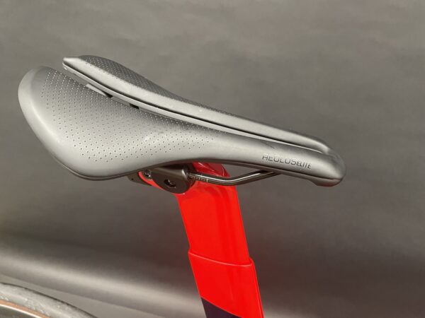 Trek Madone SLR 7 Gen 6 Di2 12s Carbon Disc Road Bike 2022 - 56cm - Image 11