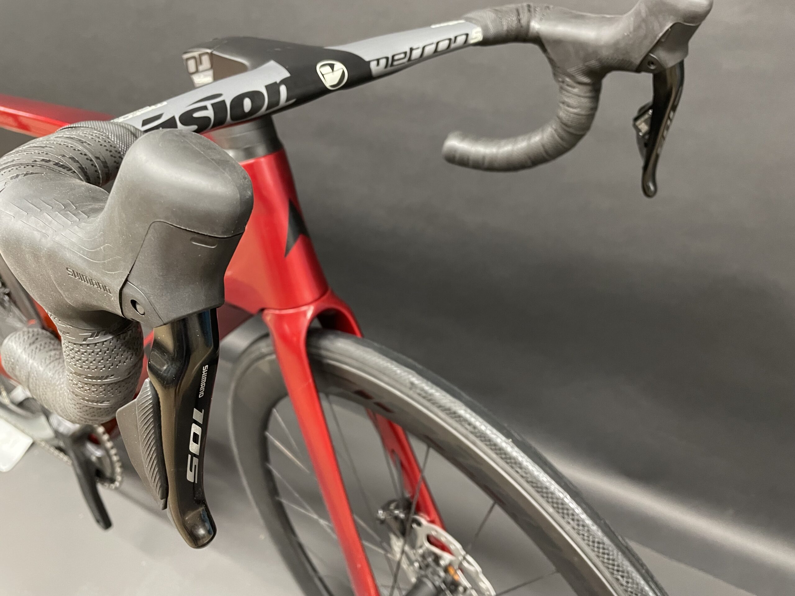 Vitus ZX-1 EVO 105 Di2 Carbon Disc Road Bike 2021 - Medium