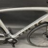 Trek Emonda SL5 105 Carbon Disc Road Bike 2022 - 56cm - Image 2