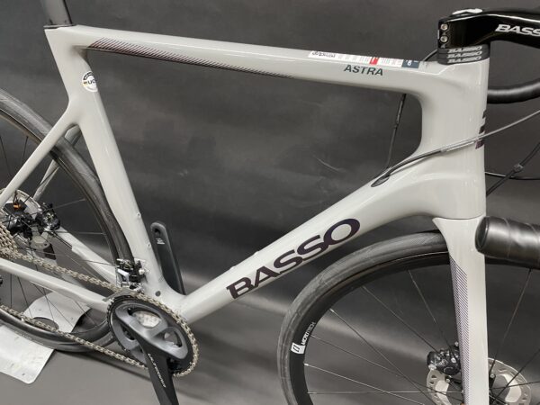NEW Basso Astra Ultegra Carbon Disc Road Bike 2022 - 56cm - Full Warranty - Image 11