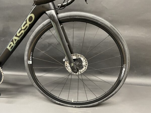 NEW Basso Astra  Ultegra Carbon Disc Road Bike 2022 - 53cm - Full Warranty - Image 4