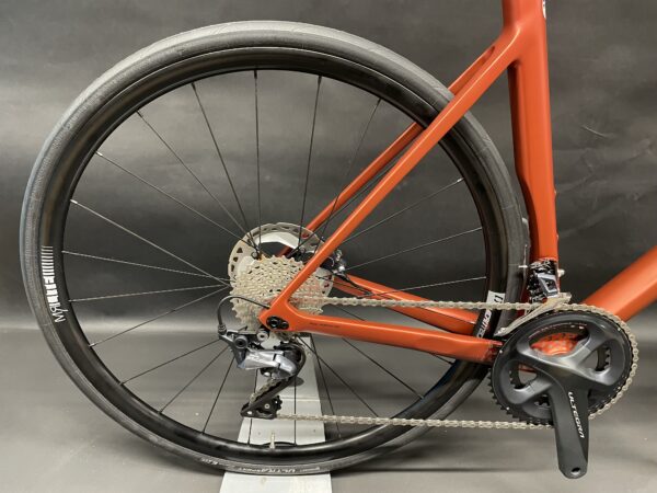 NEW Basso Astra Ultegra Carbon Disc Road Bike 2022 - 56cm - Full Warranty - Image 9
