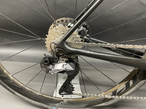 Giant TCR Advanced Pro 0 Di2 Zipp 302 Carbon Disc Road Bike 2022 - M/L - Image 8
