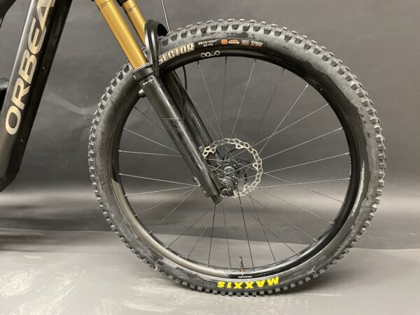Orbea Rise M10 LTD 540Wh + Range Ext Carbon FS E-MTB 2023 - Large - 572 Miles - Image 5