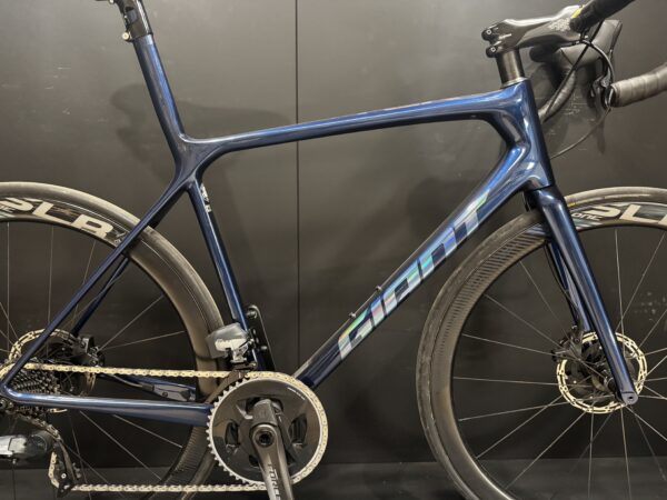 Giant TCR Advanced 1 SL Force AXS & PM Carbon Disc Road Bike 2020 - M/L - Image 10