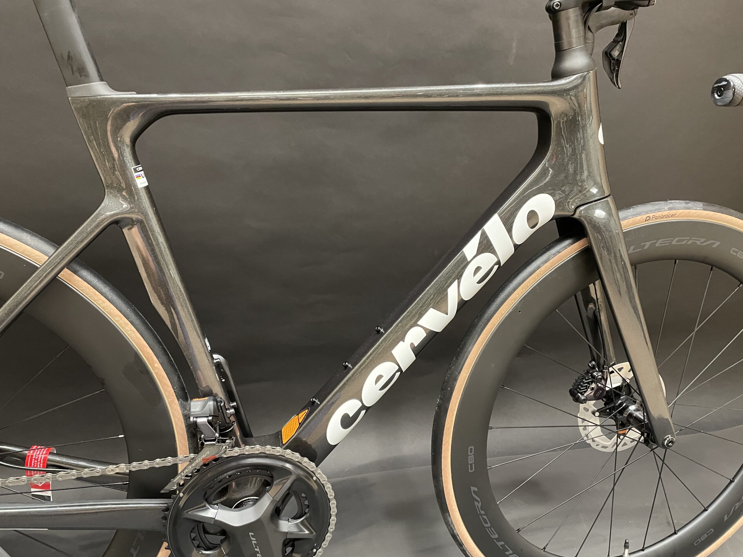 New Cervelo Soloist Ultegra Di2 Carbon Disc Road Bike 2023 56cm New Cervelo Soloist Ultegra Di2 Carbon Disc Road Bike 2023 56cm