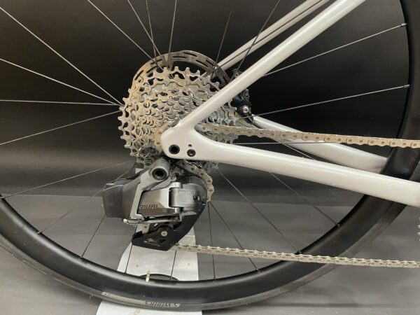 Specialized Roubaix SL8 Expert Carbon Disc Road Bike 2024 - 54cm - Image 8