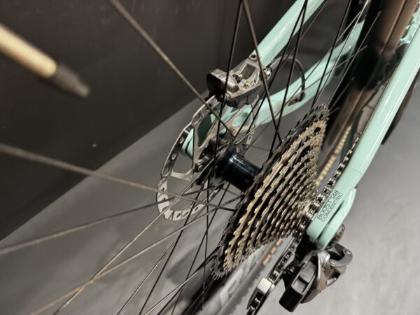 Orbea Rise M20 Full-Sus E-MTB 2022 - Large - 937 miles - Image 7