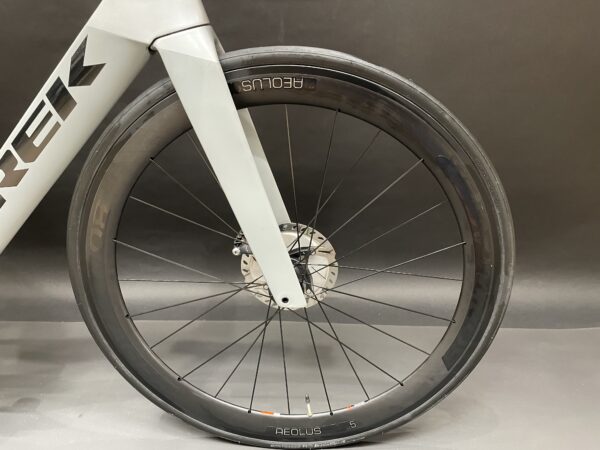 Trek Madone SLR 7 Di2 Disc Carbon Road Bike 2019 - 56cm - Image 5