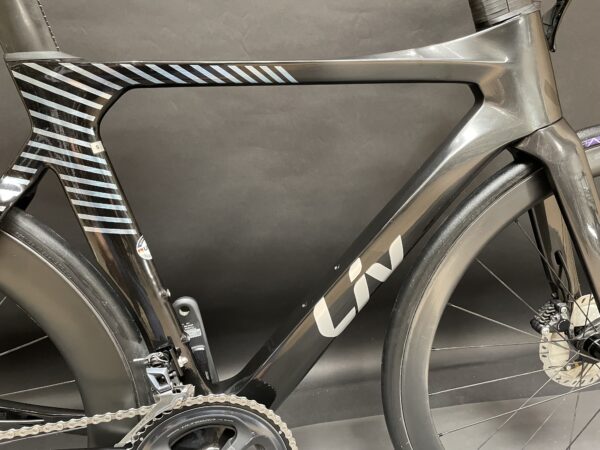 Giant EnviLiv Advanced Pro 1 Ultegra Disc Carbon Road Bike 2021 - Small - Image 6