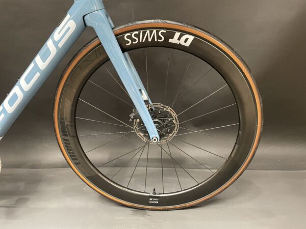 Focus Izalco Max 9.7 Force AXS Disc Carbon Road Bike 2021 - Large 56cm - Image 4