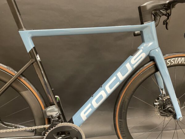 Focus Izalco Max 9.7 Force AXS Disc Carbon Road Bike 2021 - Large 56cm - Image 6
