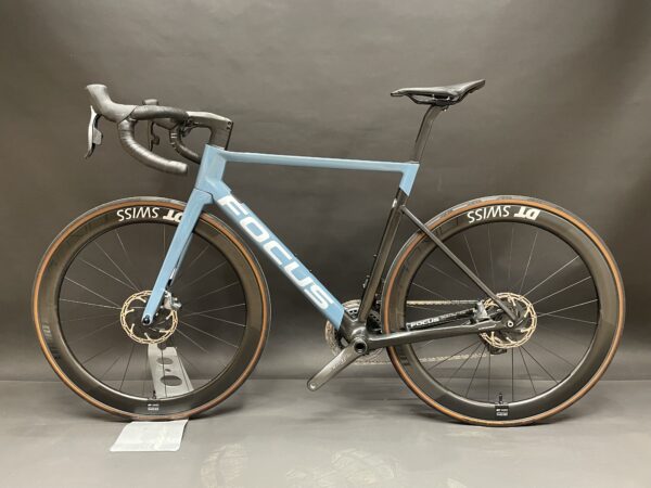 Focus Izalco Max 9.7 Force AXS Disc Carbon Road Bike 2021 - Large 56cm - Image 13