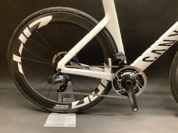 Canyon Aeroad CF SLX 8 AXS Carbon Disc Road Bike 2023 - Medium - Image 7