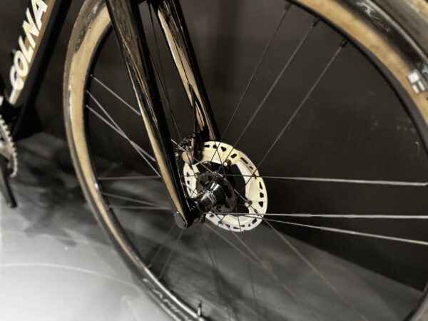 NEW Colnago V4RS Carbon Disc Road Bike 2025 - 530mm (57cm Equivalent) Full Warranty - Image 4