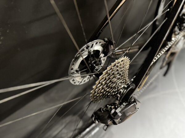 NEW Colnago V4RS Carbon Disc Road Bike 2025 - 530mm (57cm Equivalent) Full Warranty - Image 8