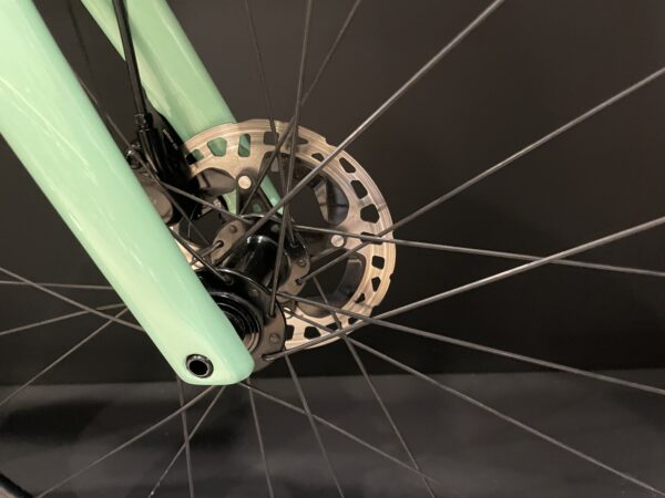 Specialized Allez Sprint 105 Di2 Disc Road Bike 2022 - 56cm - Image 5