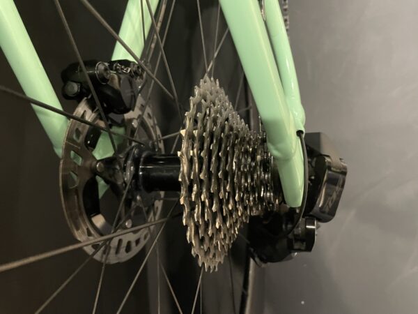Specialized Allez Sprint 105 Di2 Disc Road Bike 2022 - 56cm - Image 10