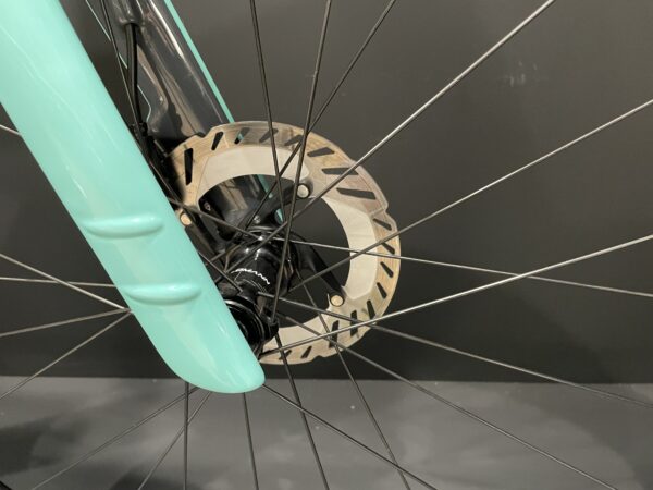 Bianchi Oltre Comp Di2 Carbon Disc Road Bike 2024 - 55cm - Image 5