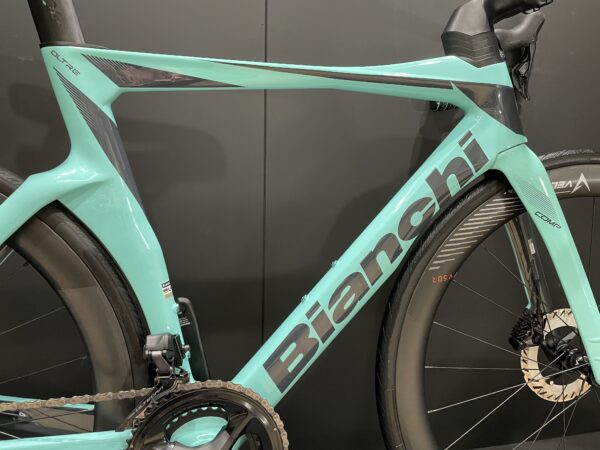 Bianchi Oltre Comp Di2 Carbon Disc Road Bike 2024 - 55cm - Image 6