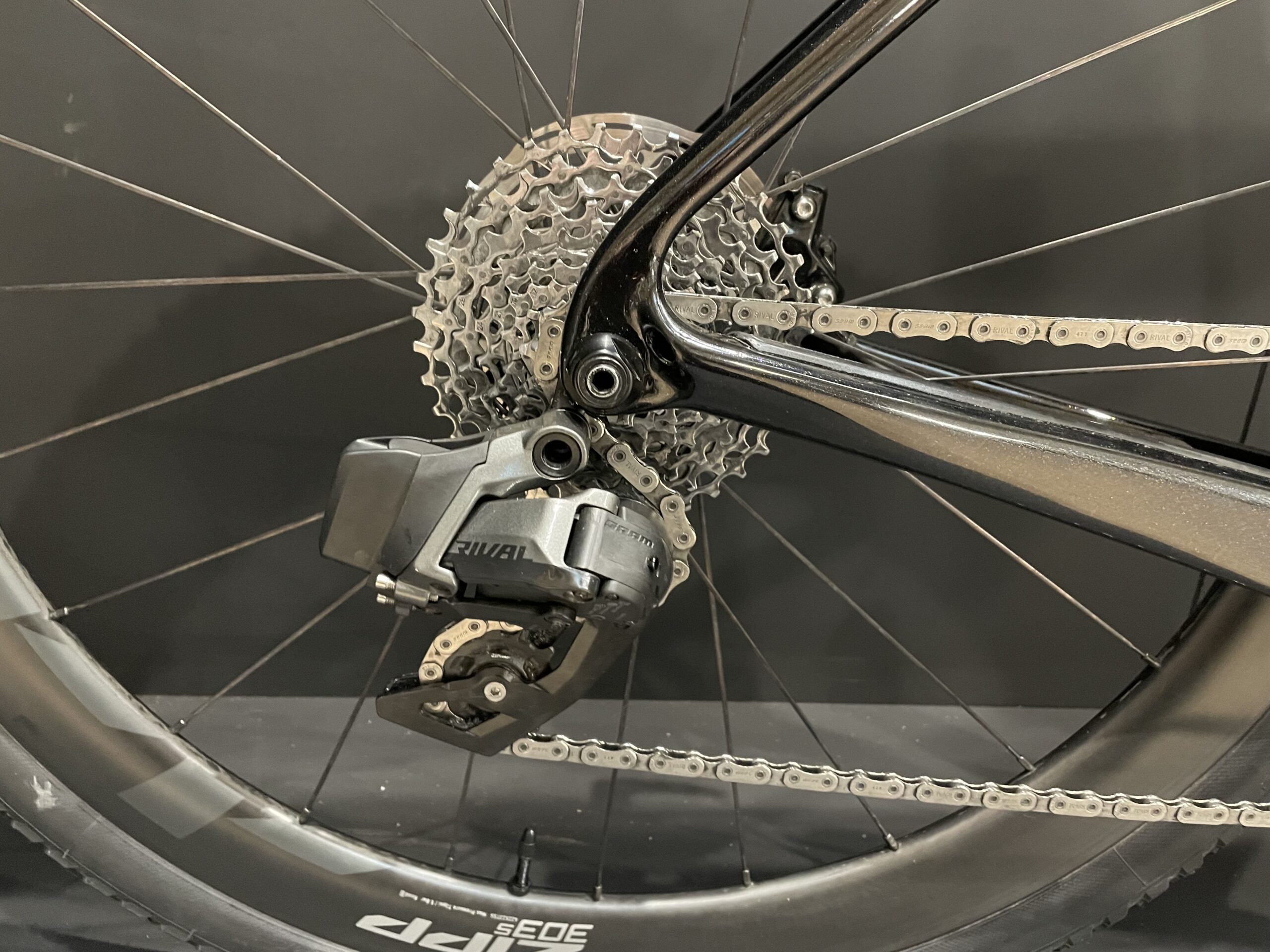 Cervelo Aspero Rival AXS Zipp 303s Carbon Disc Gravel Bike Cervelo Aspero Rival AXS Zipp 303s Carbon Disc Gravel Bike