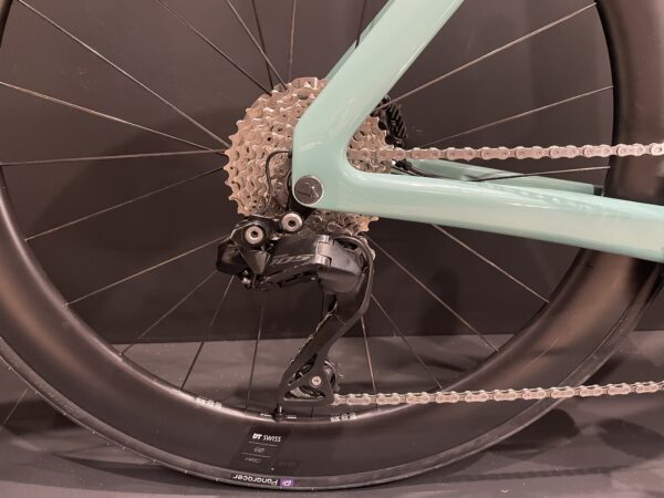 Canyon Aeroad CF SLX 7 105 Di2 4iiii Carbon Disc Road Bike 2023 - X-Large - Image 8
