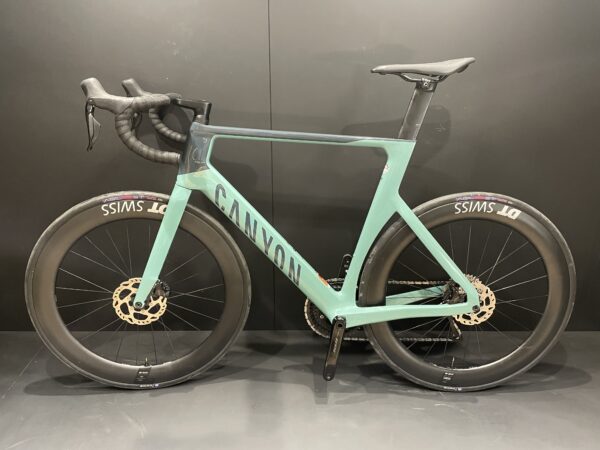 Canyon Aeroad CF SLX 7 105 Di2 4iiii Carbon Disc Road Bike 2023 - X-Large - Image 14