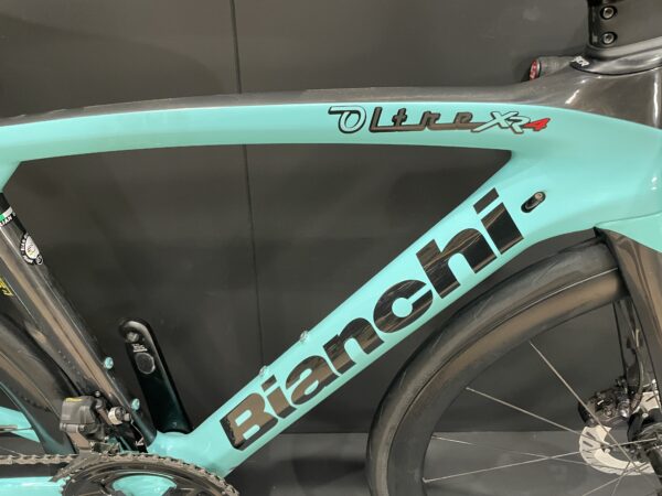 Bianchi Oltre CV XR4 Di2 Carbon Disc Road Bike 2021 - 50cm - Image 2