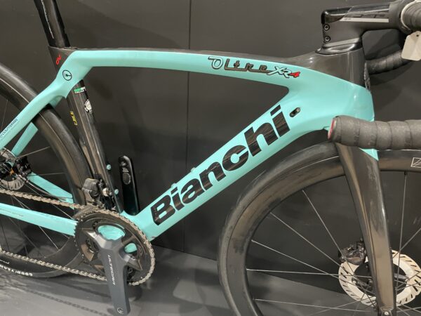 Bianchi Oltre CV XR4 Di2 Carbon Disc Road Bike 2021 - 50cm - Image 12