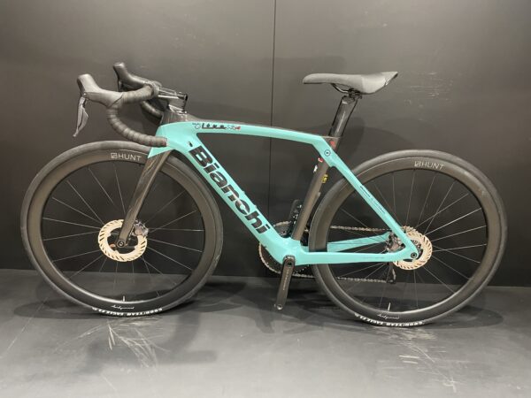Bianchi Oltre CV XR4 Di2 Carbon Disc Road Bike 2021 - 50cm - Image 13