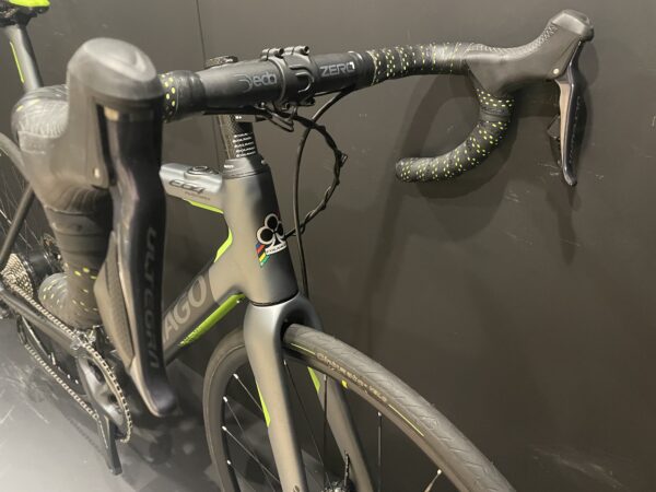 Colnago E64 Ultegra Di2 Carbon Disc Electric Road Bike 2020 - 49s - 11 Miles! - Image 3