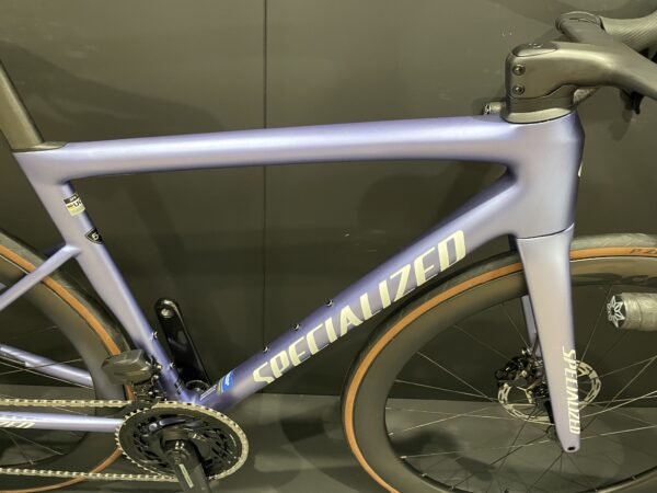 Specialized Tarmac SL8 Expert Carbon Disc Road Bike 2024 - 54cm (Upgraded) - Image 2