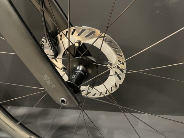 Specialized Venge Pro Di2 Carbon Disc Aero Road Bike 2020 - 54cm - Image 5